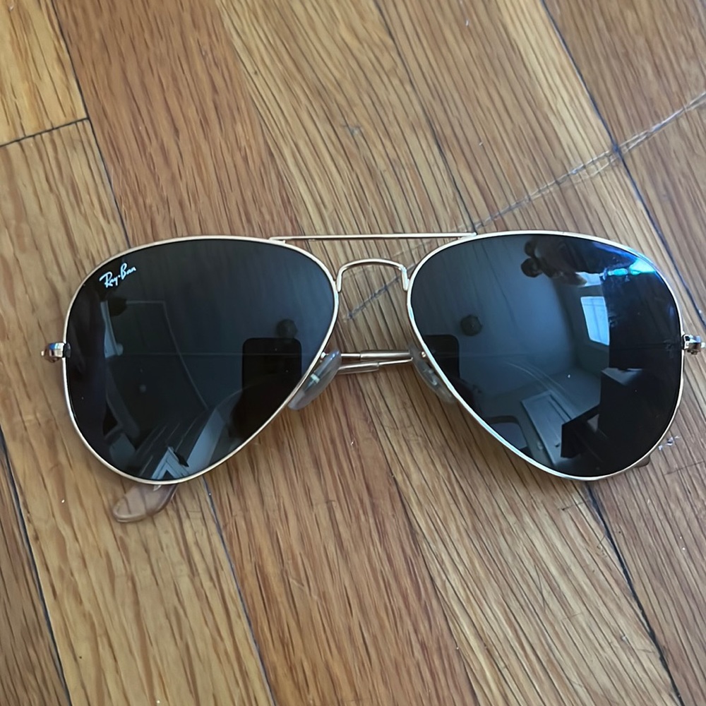 Never worn Ray Ban large aviators